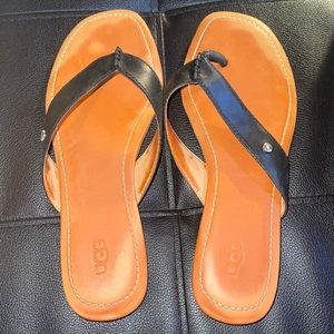 Ugg flip flops